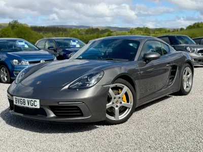 Usado Porsche 718 Cayman 300 HP (220 kW) 2018 Cinzento Coupé