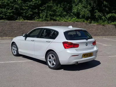 Używany BMW 118 Comfort Edition 2019 Biały Hatchback
