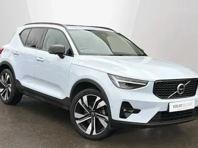 Usado Volvo XC40 Ultra 163 HP (119 kW) 2025 SUV