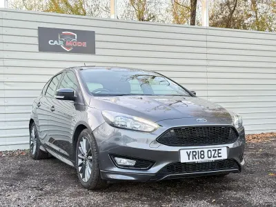 Used Ford Focus ST-Line 140 HP (102 kW) 2017 Grey Hatchback