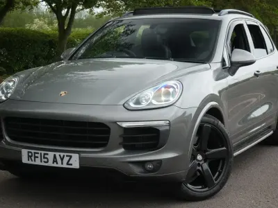Usado Porsche Cayenne 262 HP (192 kW) 2015 Cinzento SUV