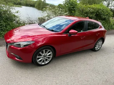 Begagnad Mazda 3 Inclusive 120 HK (88 kW) 2018 Röd Halvkombi