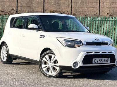White Used 2015 Kia Soul Plus SUV | £5,695 (A bit pricey)