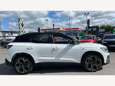 Second-hand Renault Austral Techno Esprit Alpine 200 CP (147 kW) 2025 Alb SUV