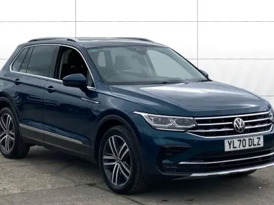 Używany VW Tiguan Elegance 150 KM (110 kW) 2021 Niebieski SUV