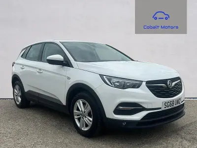 Second-hand Vauxhall Grandland X S 130 CP (95 kW) 2018 Alb SUV