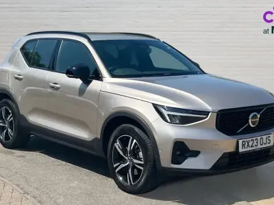 Used Volvo XC40 Plus 163 HP (119 kW) 2023 Gold SUV