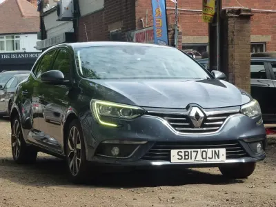 Used Renault Mégane Dynamique 110 HP (80 kW) 2017 Grey Hatchback