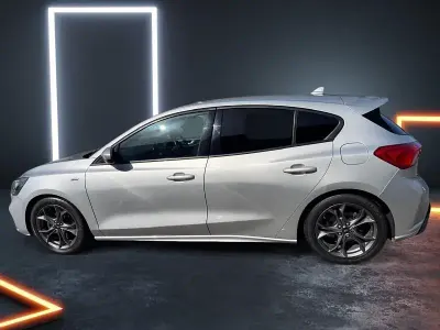 Używany Ford Focus ST-Line 2019 Srebrny Hatchback