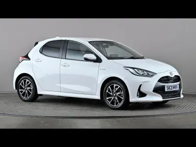 Used Toyota Yaris Hybrid Design 2021 White Hatchback