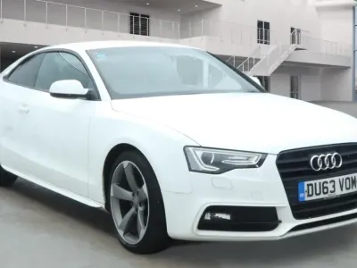 Używany Audi A5 Black Edition 177 KM (130 kW) 2013 Biały Coupe