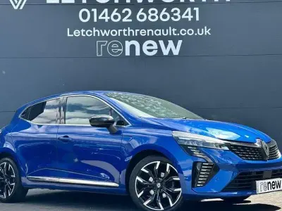 Used Renault Clio Techno 90 HP (66 kW) 2024 Blue Hatchback