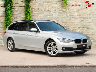 Begagnad BMW 318 Sport Line 2018 Silver Kombi
