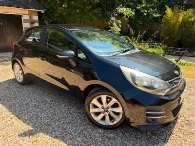 Used Kia Rio 107 HP (78 kW) 2015 Black Hatchback