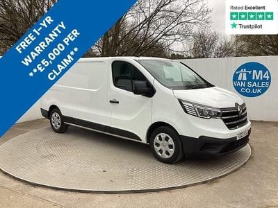 Begagnad Renault Trafic 2023 Vit Minibuss