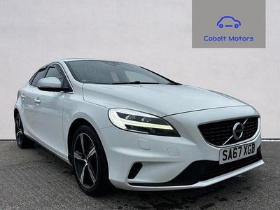 Used Volvo V40 R-Design 120 HP (88 kW) 2017 White Hatchback