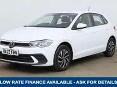 Begagnad VW Polo Life 95 HK (69 kW) 2023 Vit Halvkombi