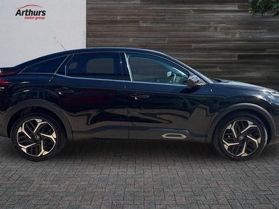 Używany Citroën C4 PureTech 127 KM (93 kW) 2022 Czarny Hatchback
