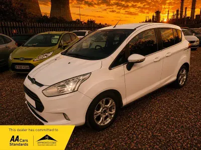 Used Ford B-MAX Zetec 105 HP (77 kW) 2014 White MPV