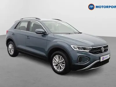 Used VW T-Roc Life 110 HP (80 kW) 2023 Blue SUV