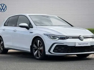 Używany VW Golf VIII GTD 200 KM (147 kW) 2024 Biały Hatchback