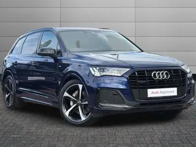 Used Audi Q7 Black Edition 286 HP (210 kW) 2022 Navarra blue SUV