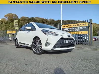 Used Toyota Yaris 111 HP (81 kW) 2020 White Hatchback