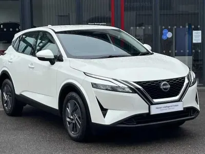 Used Nissan Qashqai Acenta Premium 138 HP (101 kW) 2023 White SUV