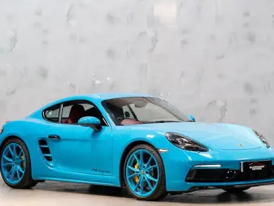 Used Porsche 718 Cayman 300 HP (220 kW) 2025 Coupe
