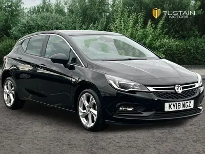 Used Vauxhall Astra SRi 100 HP (73 kW) 2018 Black Hatchback
