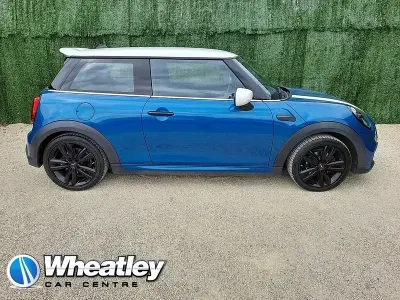 Usado Mini Cooper Hatch 134 HP (98 kW) 2022 Azul Citadino