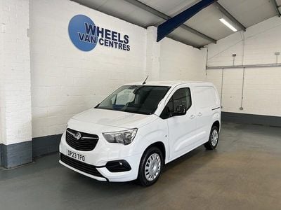 Used Vauxhall Combo S 100 HP (73 kW) 2023 White Van