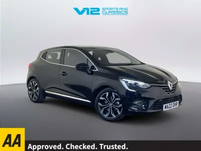 Used Renault Clio V Version S 140 HP (102 kW) 2022 Black Hatchback
