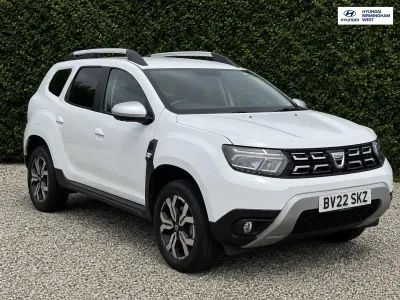 Used Dacia Duster Prestige 90 HP (66 kW) 2022 White SUV