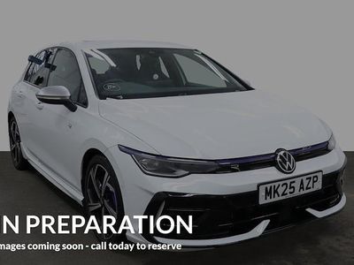 Second-hand VW Golf VIII R 333 CP (244 kW) 2025 Alb Hatchback