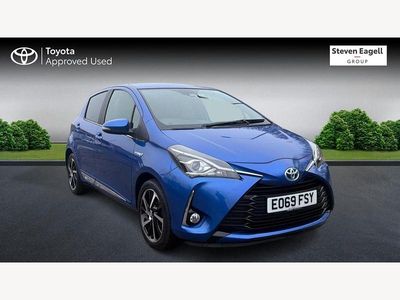 Used Toyota Yaris Hybrid 100 HP (73 kW) 2019 Blue Hatchback