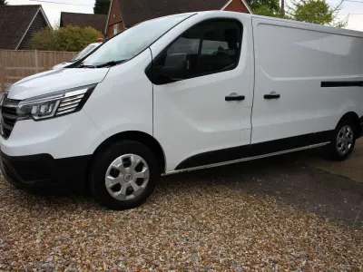 Used Renault Trafic 2023 White MPV