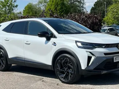 Begagnad Renault Symbioz Iconic Esprit Alpine 143 HK (105 kW) 2024 Vit SUV