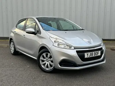 Used Peugeot 208 Access 100 HP (73 kW) 2018 Silver Hatchback