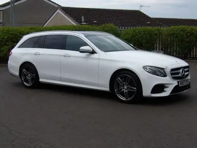 Gebraucht Mercedes E220 AMG Line Premium 2017 Weiß Kombi
