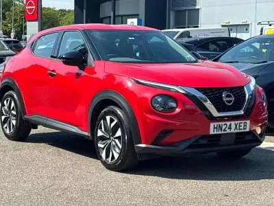 Used Nissan Juke Acenta Premium 112 HP (82 kW) 2024 Red SUV