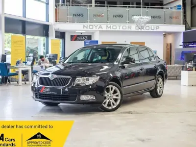 Used Skoda Superb SE 140 HP (102 kW) 2013 Black Hatchback
