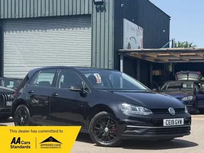 Used VW Golf VII SE 115 HP (84 kW) 2019 Black Hatchback