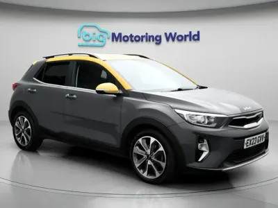 Usado Kia Stonic 2023 Cinzento SUV
