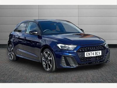 Używany Audi A1 Black Edition 95 KM (69 kW) 2025 Niebieski SUV