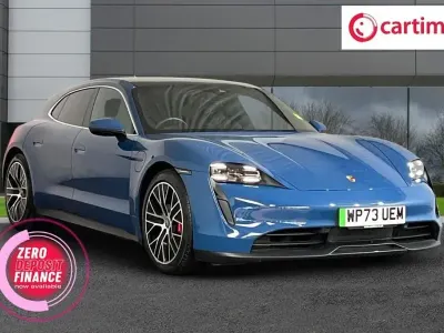 Usado Porsche Taycan Performance Package 419 kW (571 HP) 2024 Azul Carrinha
