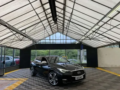 Used Infiniti Q30 Sport Tech 211 HP (155 kW) 2018 Black Hatchback