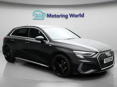 Begagnad Audi A3 Sportback S-Line 150 HK (110 kW) 2023 Svart Halvkombi