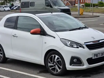 Used Peugeot 108 Roland Garros 82 HP (60 kW) 2017 White Hatchback