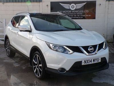 Used Nissan Qashqai Tekna 2014 White SUV